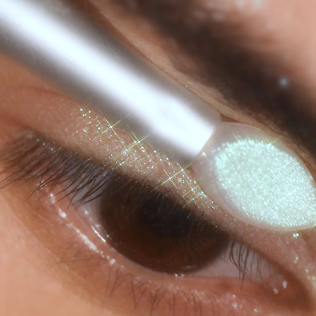Chroma Light Shadow (017, Opal Gazed)