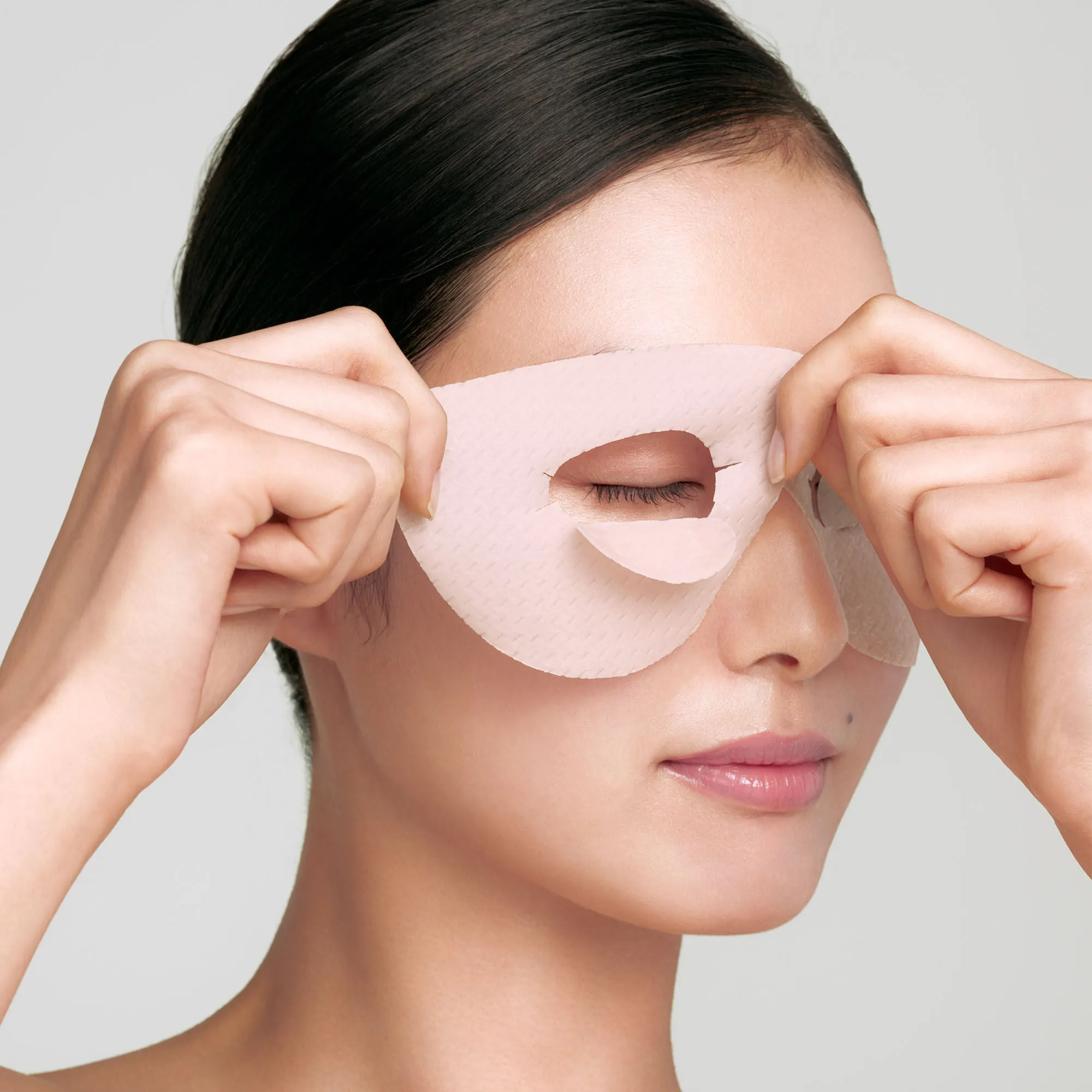 Cl de Peau Beaut Synactif Eye Mask