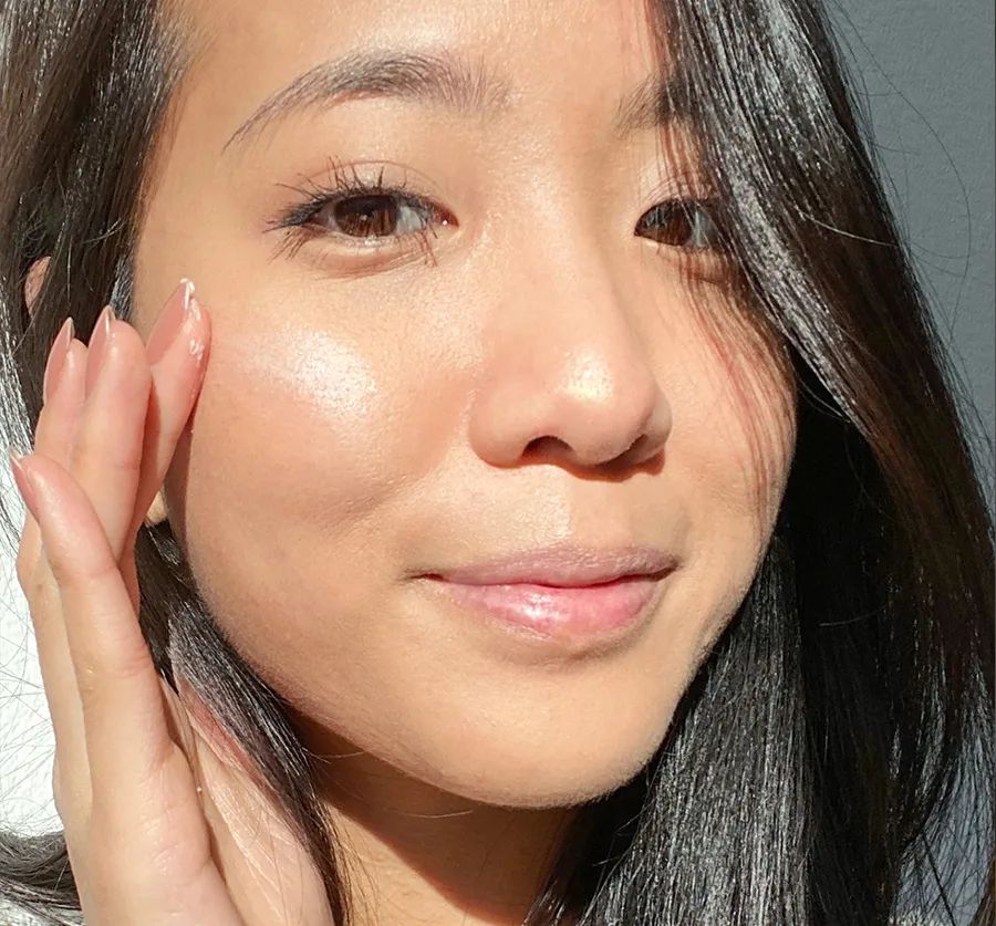 Full Moon Dip? Iridescent Illumination Ageless Facial Mousse with Peptides   Retinol | Farmhouse Fresh