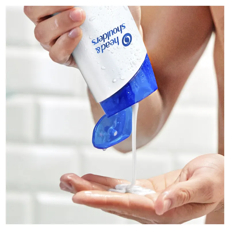 Head & Shoulders Classic Clean 2 In 1 Shampoo 590ML